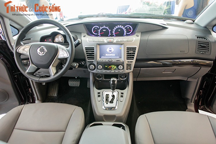 “Xe Han” 9 cho Ssangyong Turismo chot gia 985 trieu tai VN-Hinh-9